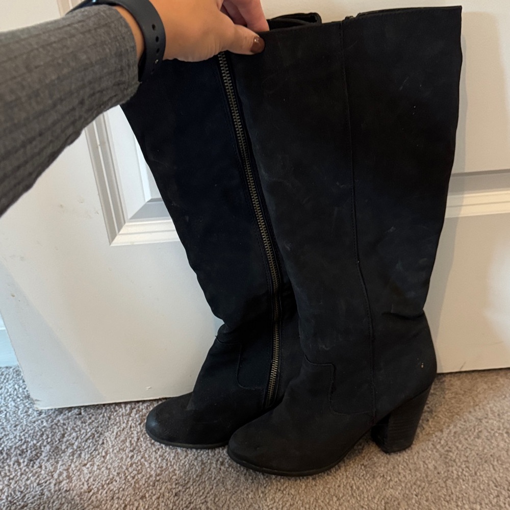 Black Knee-High Women's Boots